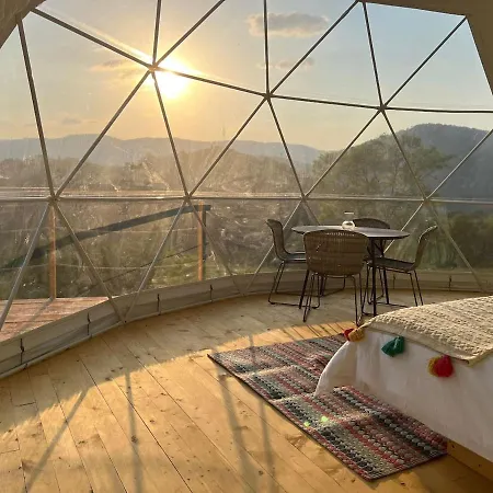 Starry Dome - Manta's Retreat Glamping Luxury tent