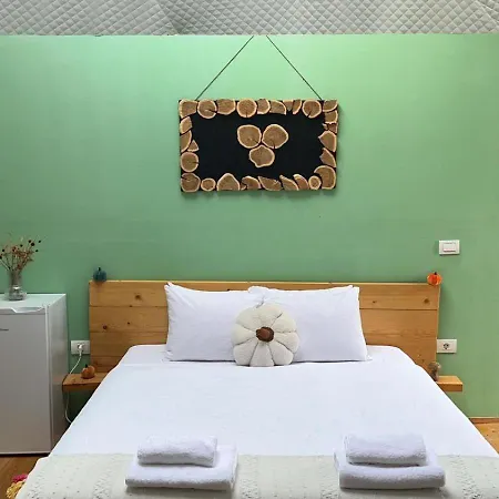 Starry Dome - Manta's Retreat Glamping *